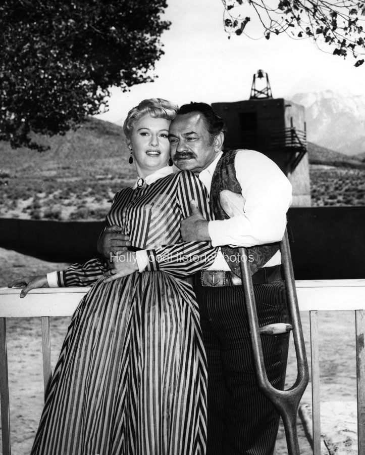 Edward G. Robinson 1954.jpg